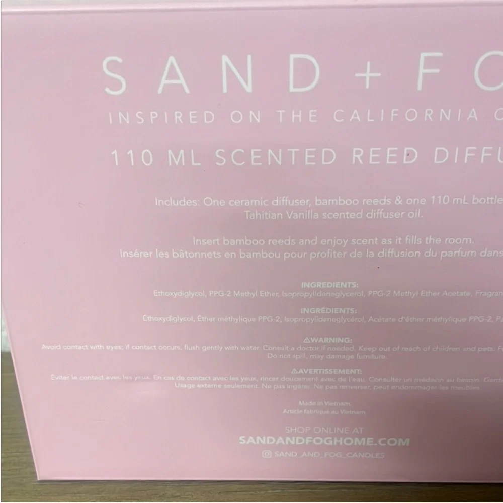 NWT Sand + Fog Tahitian Vanilla Reed Diffuser Set